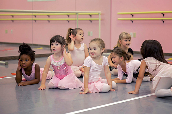 Little girls at dance lessons at Starr Studios Salem School of Dance